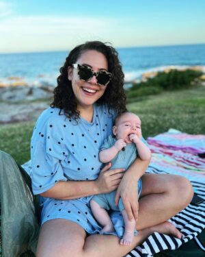 Ash London Instagram - It took 12.5 weeks but Adrian FINALLY GOT A PHOTO OF ME AND BUDDY WHERE I LOOK LIKE I HAVE SHOWERED AND AM WEARING A BRA