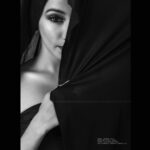 Ashika Yash Instagram - 🌑𝑆𝐻𝐴𝐷𝐸𝑆 𝑂𝐹 𝐵𝐿𝐴𝐶𝐾 🌑 🖤Nah , definitely not as u think, This eyes did shed a lot of pain as tears . Oh yeah !She cried,she did collapse, Among those four walls, Fighting in order to, Surpass standards of society, Which are levelled soo high, She felt numb,hearing those rumours, Chill down the spine, everytime she try to reach the par she fought with her own mind, Acting all the time,as if she was fine, Afterall social anxiety is obscure to many! Running far away from the darkness, To heal herself! Little did she discover, She doesn't need one's approval, She was her own sunshine, In her little world of ecstasy!✨ . . . Photography by @nvn_photography446 Mua by @vanity_tales Saree draping & hair style by @srimathi_hairstylist . #conceptphotography #blackandwhitephotography #photography #photoshoot #bold #blogger #vlogger #instablog #instablogger #chennaimodels #chennaimodel #model #instawritings #purewords #emotions #writingcommunity #writings #shortwritings #artist #youaremorethanablessing #hariteck #beyondblessings #ashikayash