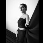 Ashika Yash Instagram - Shades Of Black 🌑 she was savage she was sweet she like simplicity with complexities her world was white with shades of different blacks she was the most truthful person beneath the scars of lies yet she was beautiful in her own style 🖤 . . . Photography by @nvn_photography446 Mua by @vanity_tales Saree draping & hair style by @srimathi_hairstylist . #conceptphotography #blackandwhitephotography #photography #photoshoot #bold #blogger #vlogger #instablog #instablogger #chennaimodels #chennaimodel #model #instawritings #purewords #emotions #writingcommunity #writings #shortwritings #artist #youaremorethanablessing #hariteck #beyondblessings #ashikayash