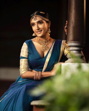 Ashika Yash Instagram - 🍃 Enchanting Brides by @suhanyalingamdesign 

Ft - @ashika_yash_ 

MakeUp - @hema_sculpts 

Hair - @vichuhairstylist 

Photography & videography: @craftsmenatelier @portrait_by_rv @mallika_arjun1 

Shot on - @sonyalpha @godoxindiaofficial 
.
.
.

#reels #reelsinstagram #reelitfeelit #instagram #instagood #instadaily #instablog #instablogger #instaviral #instavlog #instavlogger #tamilactress #tamilheroine #teluguheroine #teluguactress #reelstamil #reelstrending #chennaiagainstcaa #reelsindia #love #hope #viral #trending #kangal #eyes #actingskills #acting #cinemalover #ashikayash #hariteck