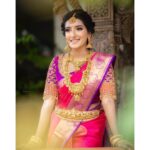 Ashika Yash Instagram - ஆஹா கண்ணோரம் ஆயிரம் காதல்கணை வீசுவாள் முந்தானைச் சோலையில் தென்றலுடன் பேசுவாள் ஆகாயம் மேகமாகி ஆசைத் தூறல் போடுவாள் நீரோடை போல நாளும் ஆடிப் பாடி ஓடுவாள் அதிகாலை ஊற்று அசைந்தாடும் நாற்று உயிர் மூச்சாகி ரீங்காரம் பாடுவாள் ஒரு ராஜாவின் தோளோடு சேருவாள்🌸 . . . Shot by @sarancapture ✨ . . . #Instagram #instagood #instadaily #instablog #instablogger #instaviral #instavlog #instavlogger #tollywood #kollywood #kollywoodcinema #kollywoodactress #tollywoodactress #tamilactress #tamilheroine #teluguheroine #teluguactress #chennaiagainstcaa #reelsindia #lifestyle #hope #viral #trending #blackdress #love #model #chennaimodels #buddingartist #hariteck #ashikayash AVM Gardens