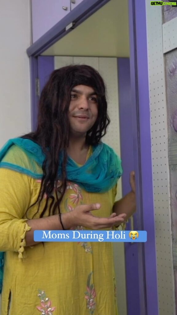 Ashish Chanchlani Instagram - Wishing you all a very happy holi from my mom She has some options for you😂😂 #HappyHoli #HoliReturns