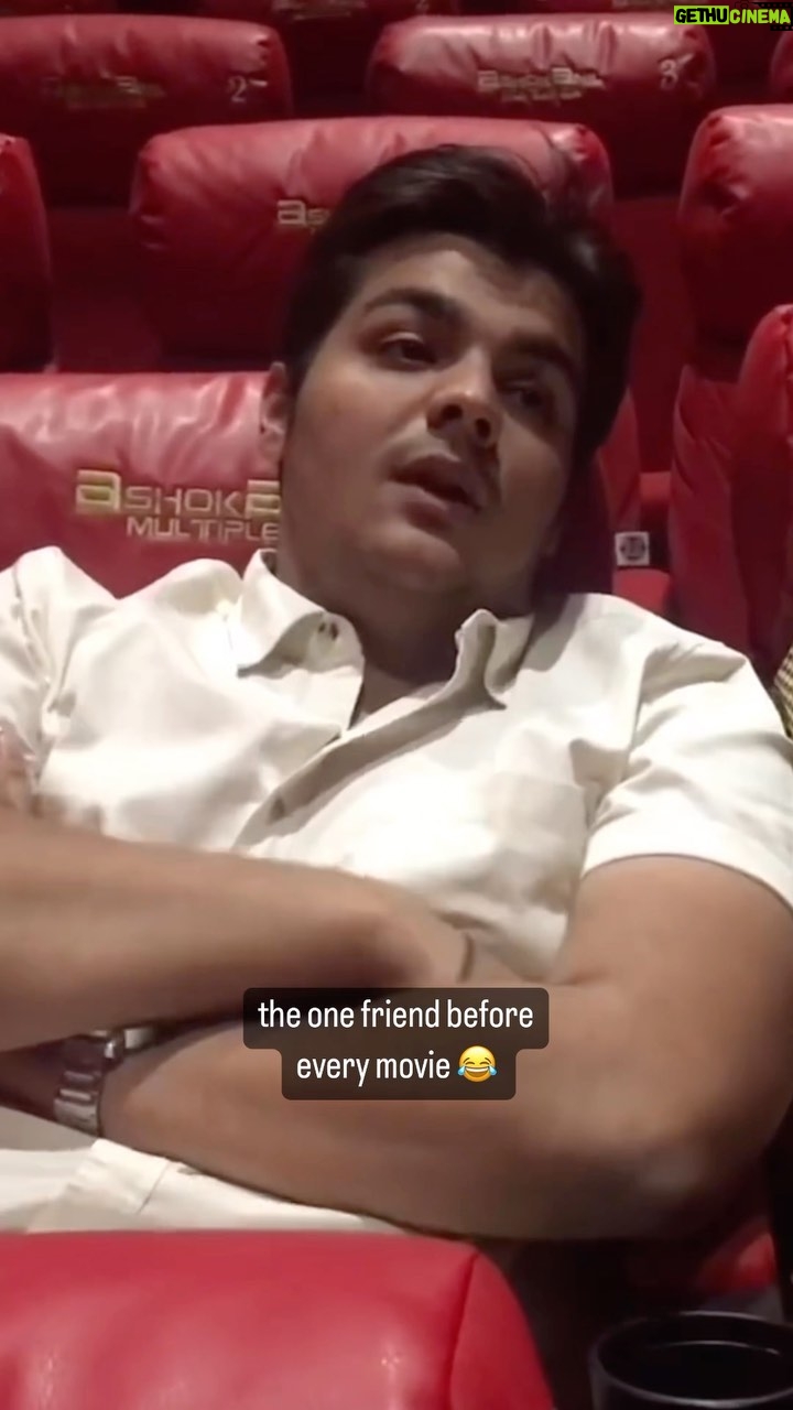 Ashish Chanchlani Instagram - How many of you remember this video?😂😂😂😂 Its still one of my most Favourite ❤️