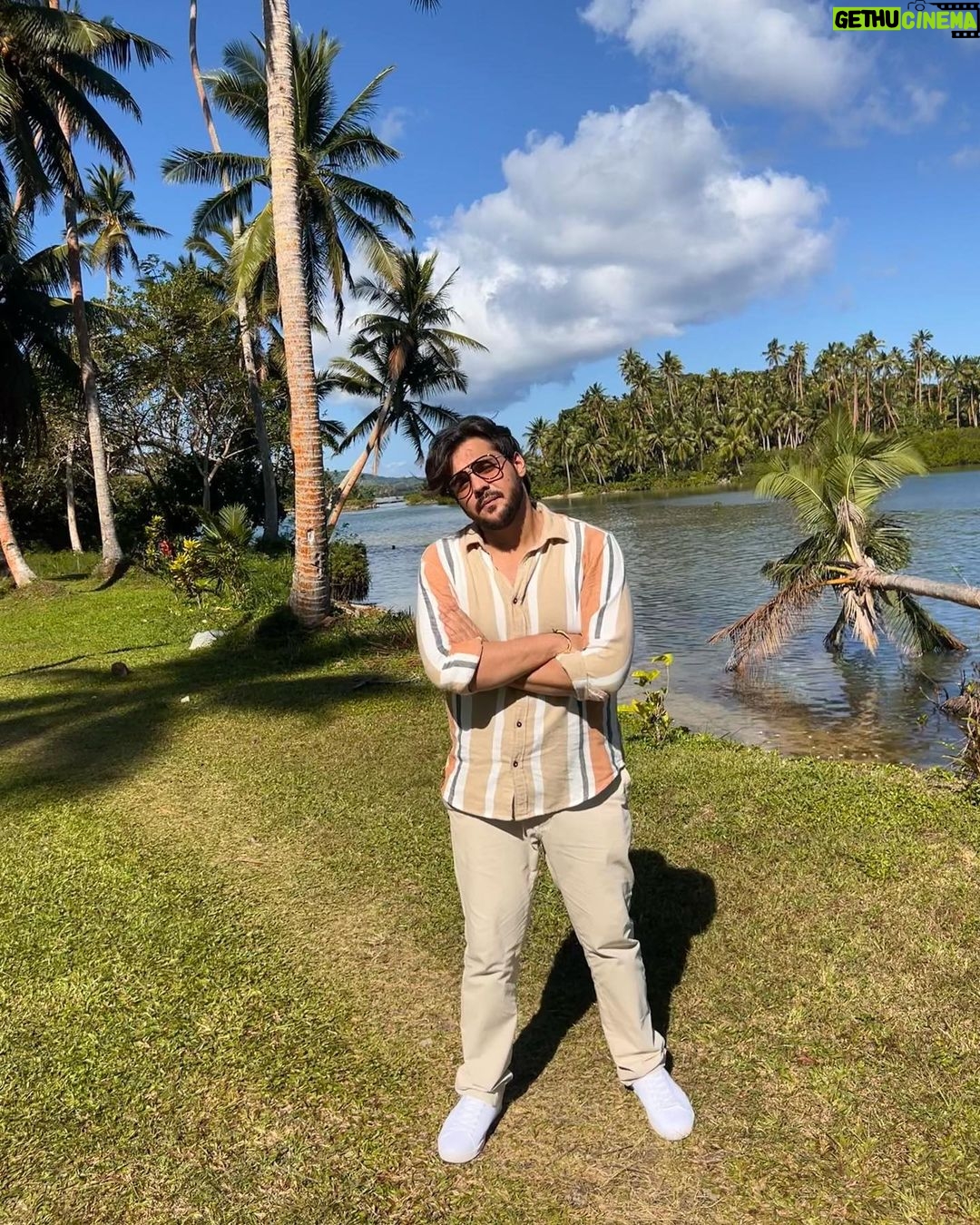 Ashish Chanchlani Instagram - Time to take things in new direction (Matlab ab white pant pehen ke dekhega main)