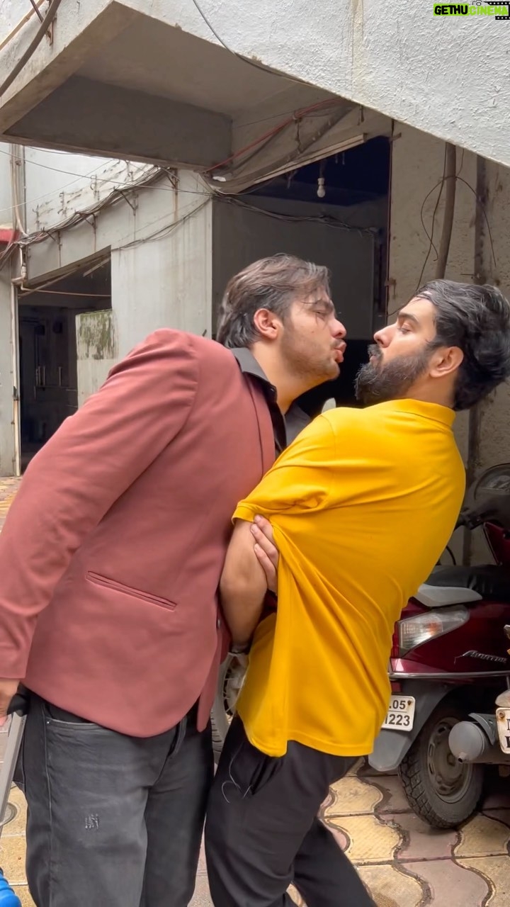 Ashish Chanchlani Instagram - Batao kya kya karna padh raha hai aaj kal paiso ke lie😭 Watch the #IndvWI series exclusively on @fancode. First T20 on 29th July, 8pm. Rs. 199 monthly pass pe 40% off. Coupon Code - FCAC40 This is valid only on a monthly pass. #Ad #PaidPartnership