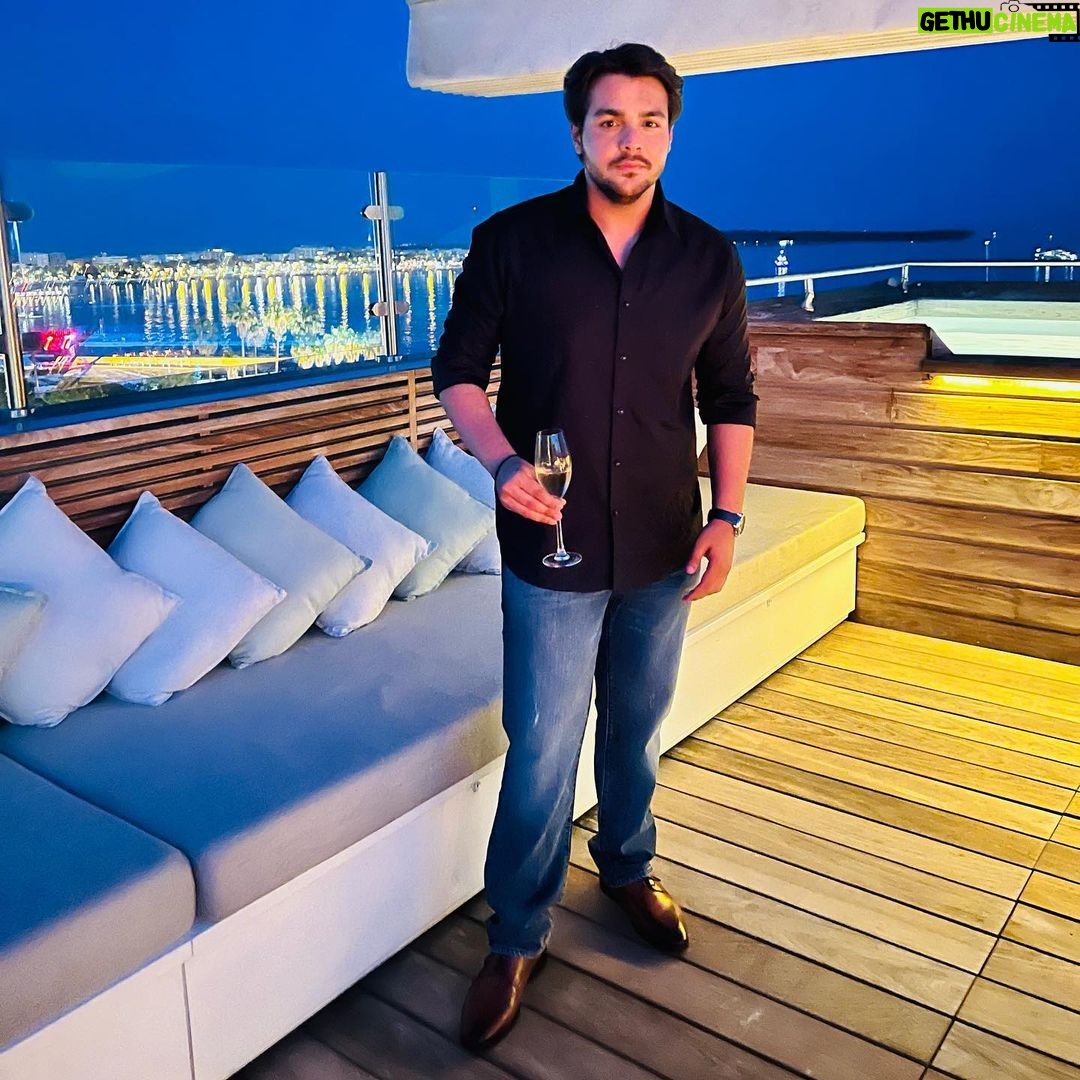 Ashish Chanchlani Instagram - Apple juice hai saalo koi bevda nai bolega Ghatkopar - Heart of Mumbai