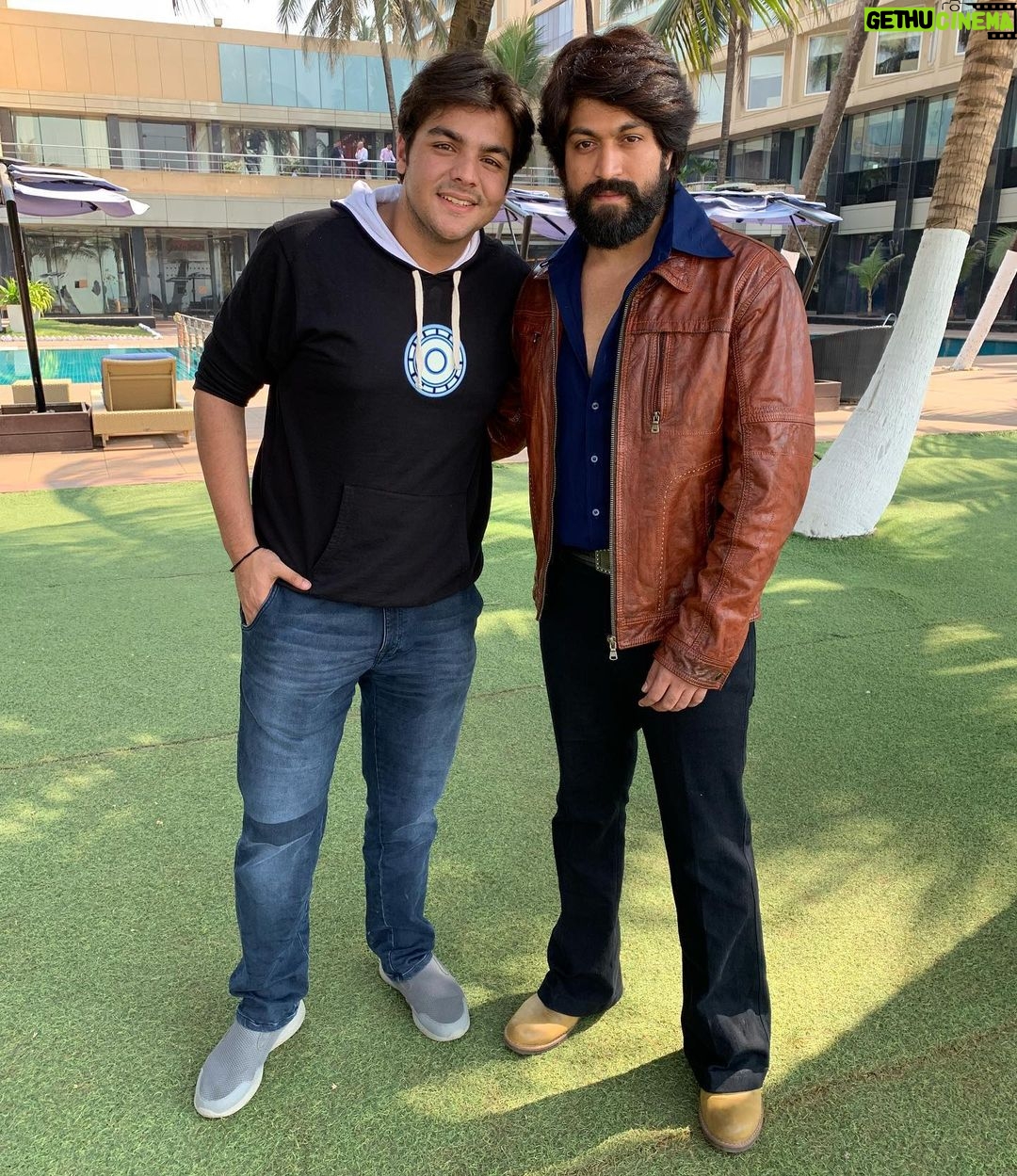 Ashish chanchlani height