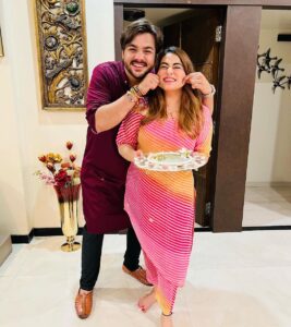 Ashish Chanchlani Instagram - Happy RakshaBandhan to you all from the Chanchlanis❤️ Ulhasnagar