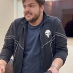 Ashish Chanchlani Instagram – Mera dimaag ab fatt jaega  ek aur baar kisi ne is valentine pe teddy bola hai toh
Yeh toh shukar hai @MeeshoApp ne mera din bacha liya 
@akashdodeja 
#PyaarKiKoiKeematNahiHoti #Meesho #LoonYaNaLoon #Ad