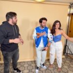Ashish Chanchlani Instagram – These bollywood stars i tell you🙃
Itna nai kar sakte promotion ke lie?
Kya @rajkummar_rao @bhumipednekar bas bhawandar hi bolna tha
Achi promote ho jaati tumhari #BadhaaiDo movie 🤣🤣
Aao inko #BadhaaiDo for coming in Cinemas this FRIDAY
@rajkummar_rao @bhumipednekar @jungleepictures
