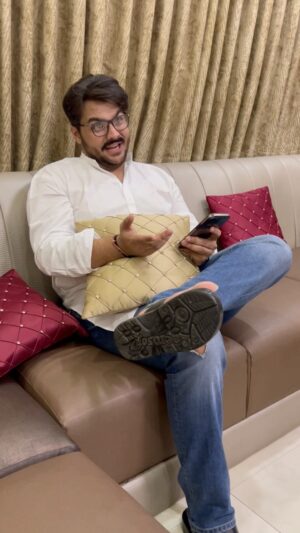 Ashish Chanchlani Instagram - @fypmoney.in : Teens!!! your money just went digital. Fyp is a Payment App & VISA Card for Teenagers!!! You too should Download the Fyp App & Get your own cool Fyp Card. Use my special Referral Code ASHISH50, First 1000 users get Rs50 as referral reward. Fyp gives upto 10% Instant cashback on your favorite brands! You can find the Fyp App on Playstore or Appstore, Direct link in @fypmoney.in page Bio. Go download the Fyp App. #fyp #fypcard #neobankforteens #teenagers #Ad