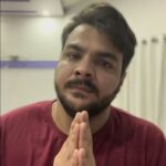 Ashish Chanchlani Instagram - New year new me… Styled by @thesouledstore (khud hi kiya lekin kapda unka tha😂)