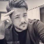 Ashish Chanchlani Instagram - Hey everyone, wanted to inform you all that i have tested positive for COVID , i do have mild symptoms but honestly the body aches are the worst ABSOLUTE WORST so trying to take full rest. I have Home-quarantined myself for complete isolation from others till my recovery. Your love and wishes are enough for me❤️❤️ Take care of yourself and specially your family, and please stay safe Will be back stronger than ever👍🏻