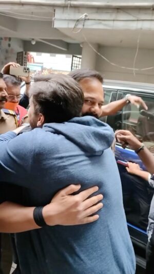 Ashish Chanchlani Instagram - From making videos in a room to bringing rohit shetty to ulhasnagar
Life has been nothing short of a miracle
My entire family is extremely emotional today
What a day
Thank you @itsrohitshetty for keeping your promise, you could have visited any place on earth with the magmum opus you made, but you chose to step in my cinema first
You care for people and their relations and that is the reason so many people love and respect you

Thank you #acvians for this wonderful journey
Video shot by @viralbhayani’s team 
@ashokanilmultiplex @anilchanchlani @mirajcinemas #AaGayaRohitShetty