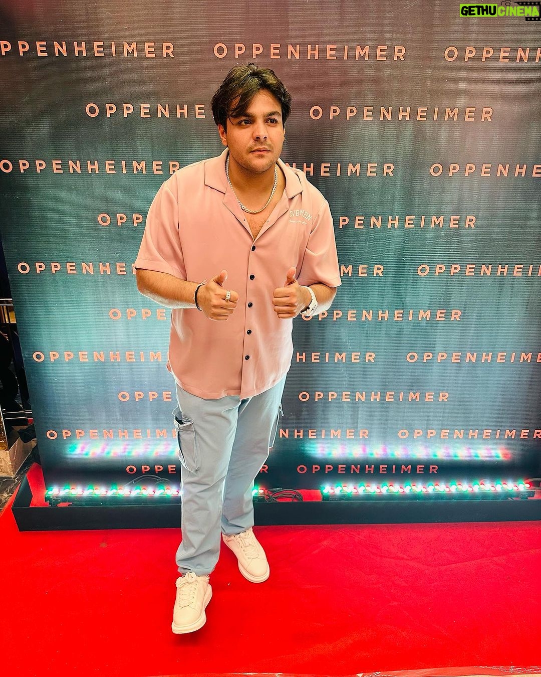 Ashish Chanchlani Instagram - Am i at the wrong premiere? #Oppenheimer #oppenheimerpremiere @universalpicturesindia