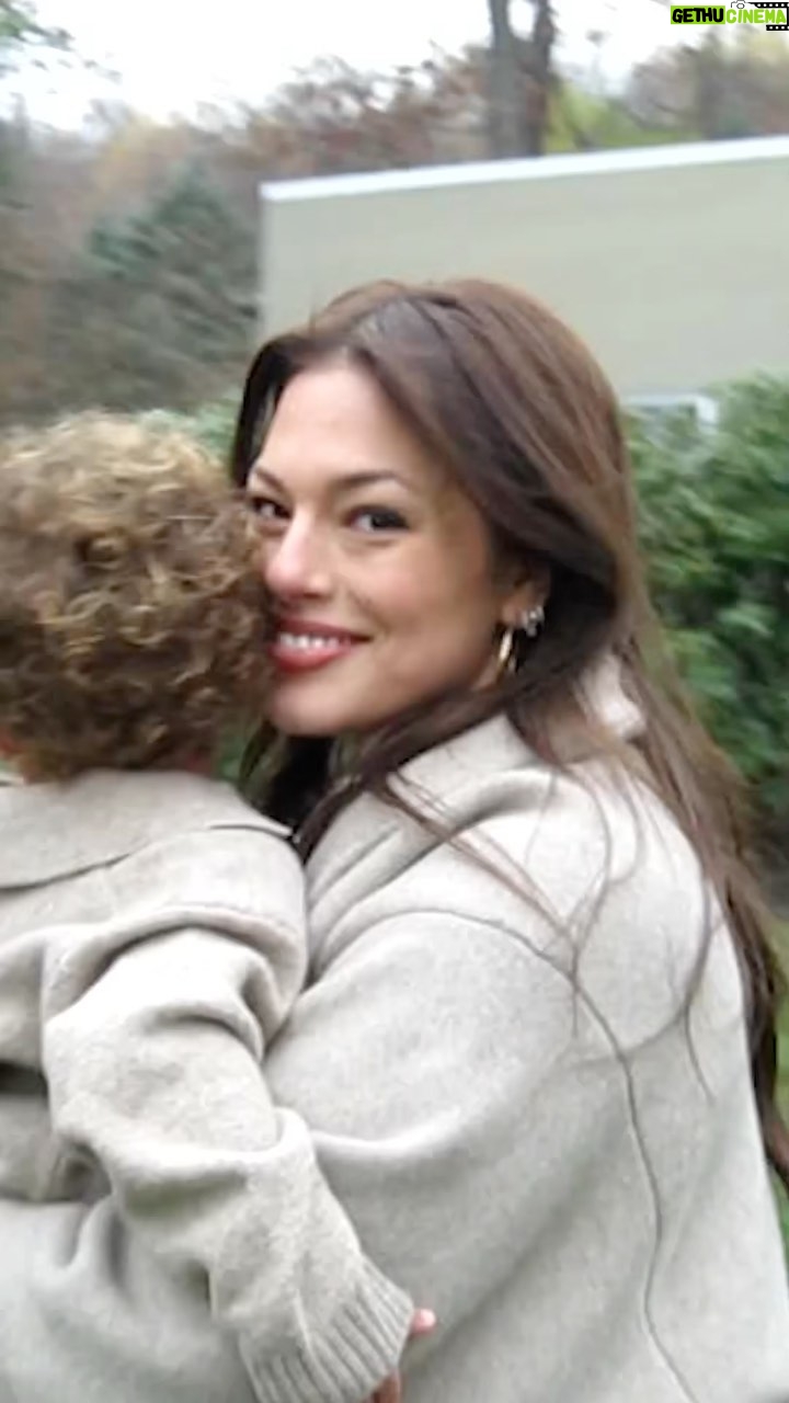 Ashley Graham Instagram - It was so much fun to capture the fun and wild joy we share in our home. These pictures were a riot to create and they truly capture the essence of my boys and our love for eachother. Between the laughter and running around, there wasn’t a dull moment in sight. I feel so grateful and blessed every time I glance at these shots 🤍 PS: thank you Mom for getting the boys to all look at the camera compliments of your dinosaur impressions