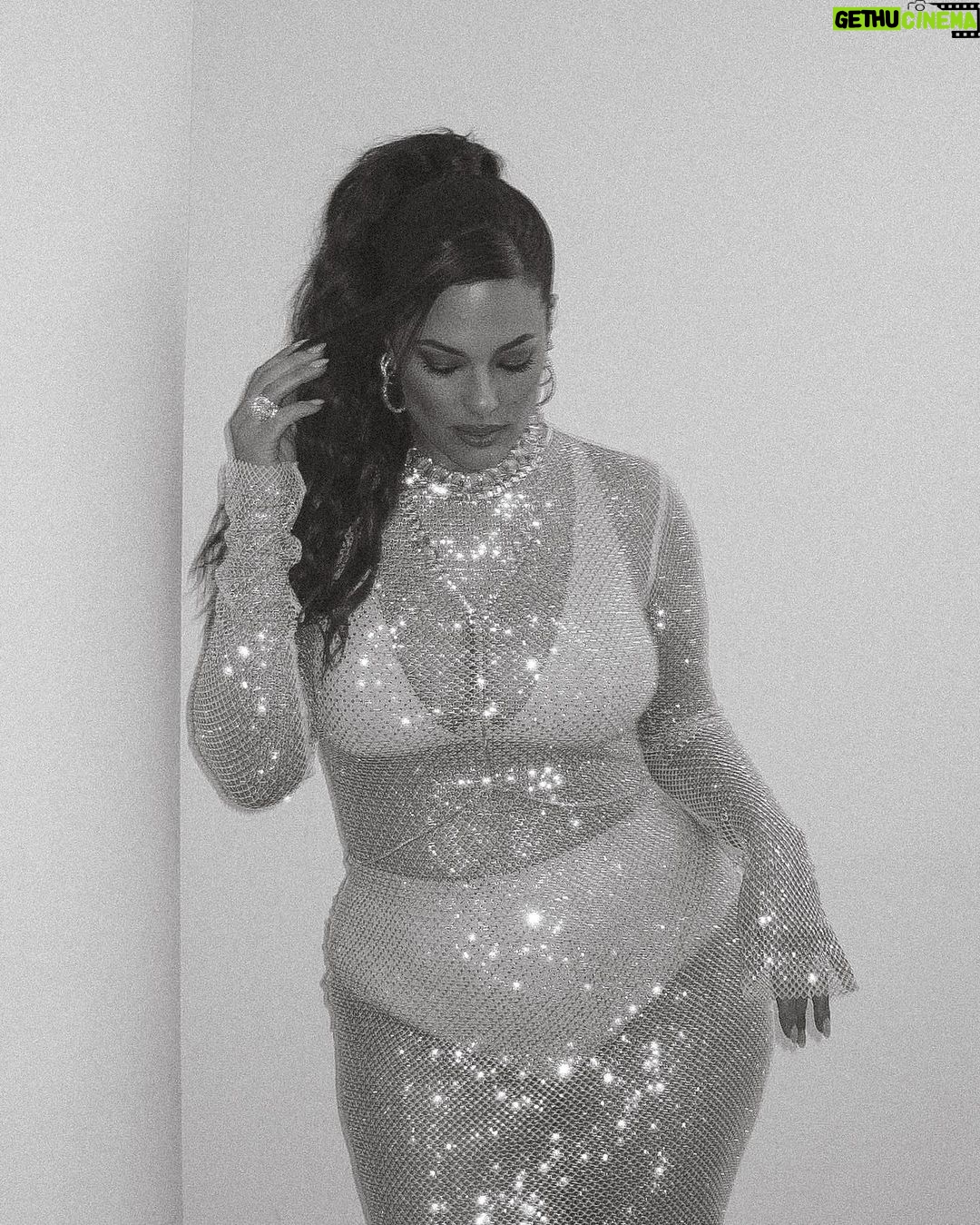 Ashley Graham Instagram - I'd rather be... shiny!! ✨ #Swarovskixskims #Swarovski @swarovski @skims