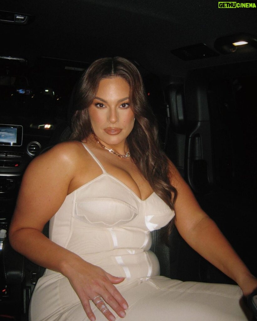 Ashley Graham Instagram - dripping in @messika #messika #messikaPFW