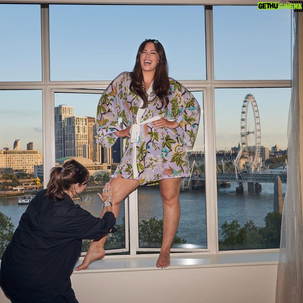 Ashley Graham Instagram - I couldn’t think of a more perfect backdrop for London Fashion Week thank you so much #fairmonthotels Savoy Hotel, London