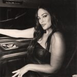 Ashley Graham Instagram – she’s committed 🧤