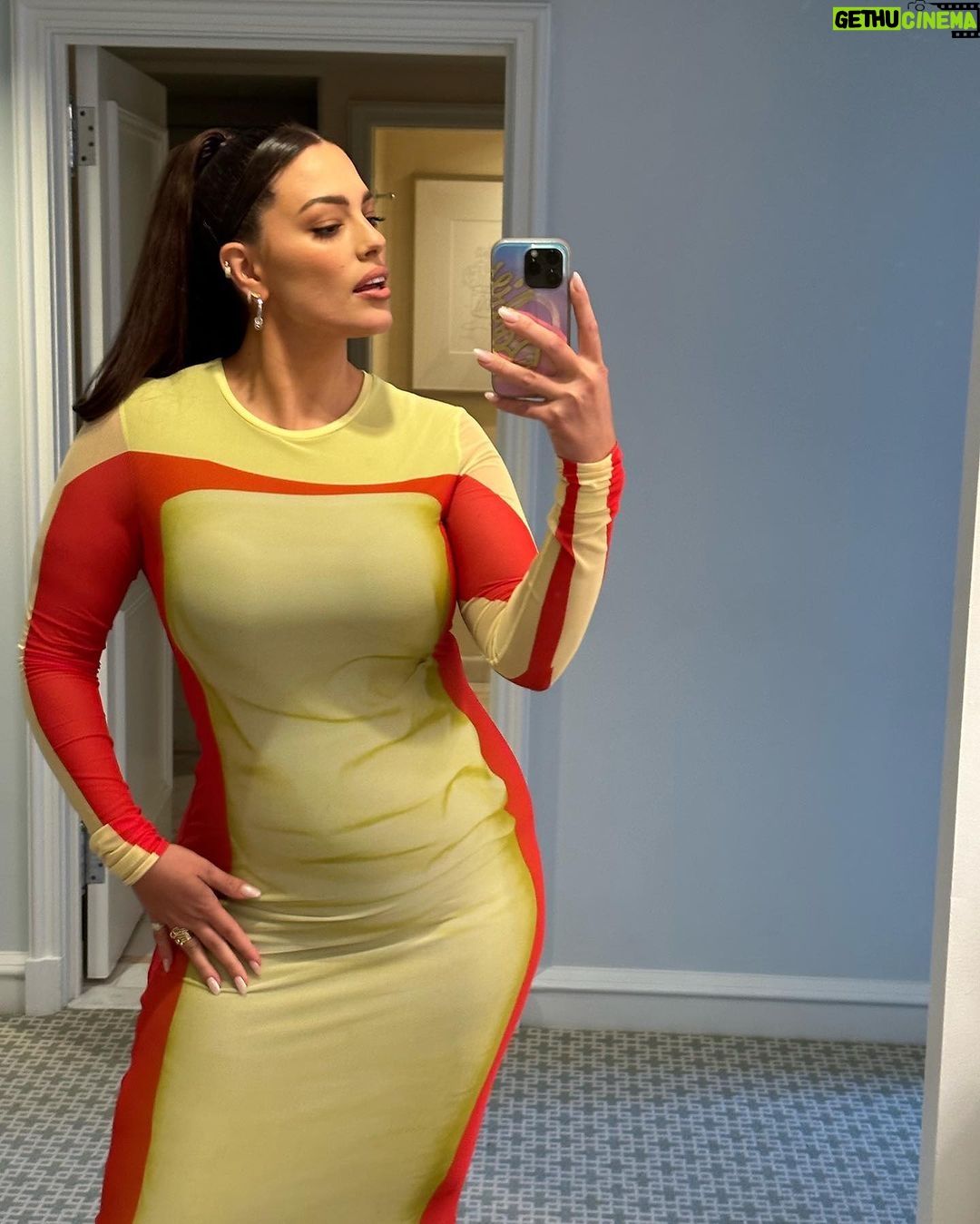 Ashley Graham Instagram - chin up buttercup