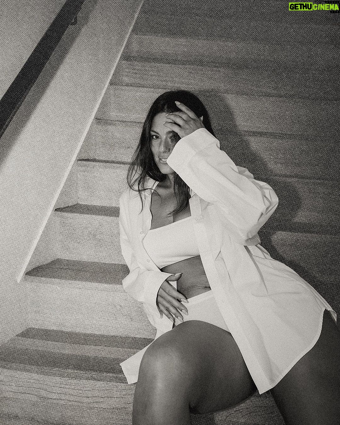 Ashley Graham Instagram - Just wanna say a big props to you. Bc whatever you have going on today, you can do it!