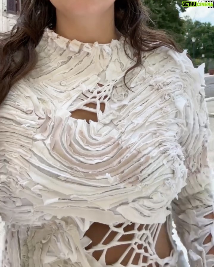 Ashley Graham Instagram - behind the scenes of my cover shoot with @voguegermany 🫶🏼