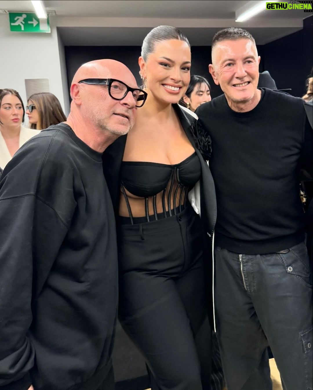 Ashley Graham Instagram - Tux Chic 🤍🖤 @dolcegabbana