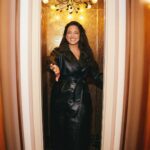 Ashley Graham Instagram - Salute to @albertaferretti!! 👏🏼👏🏼👏🏼Here’s to a powerhouse whose influence transcends generations — what an incredible show Mrs. Ferretti! 🤍