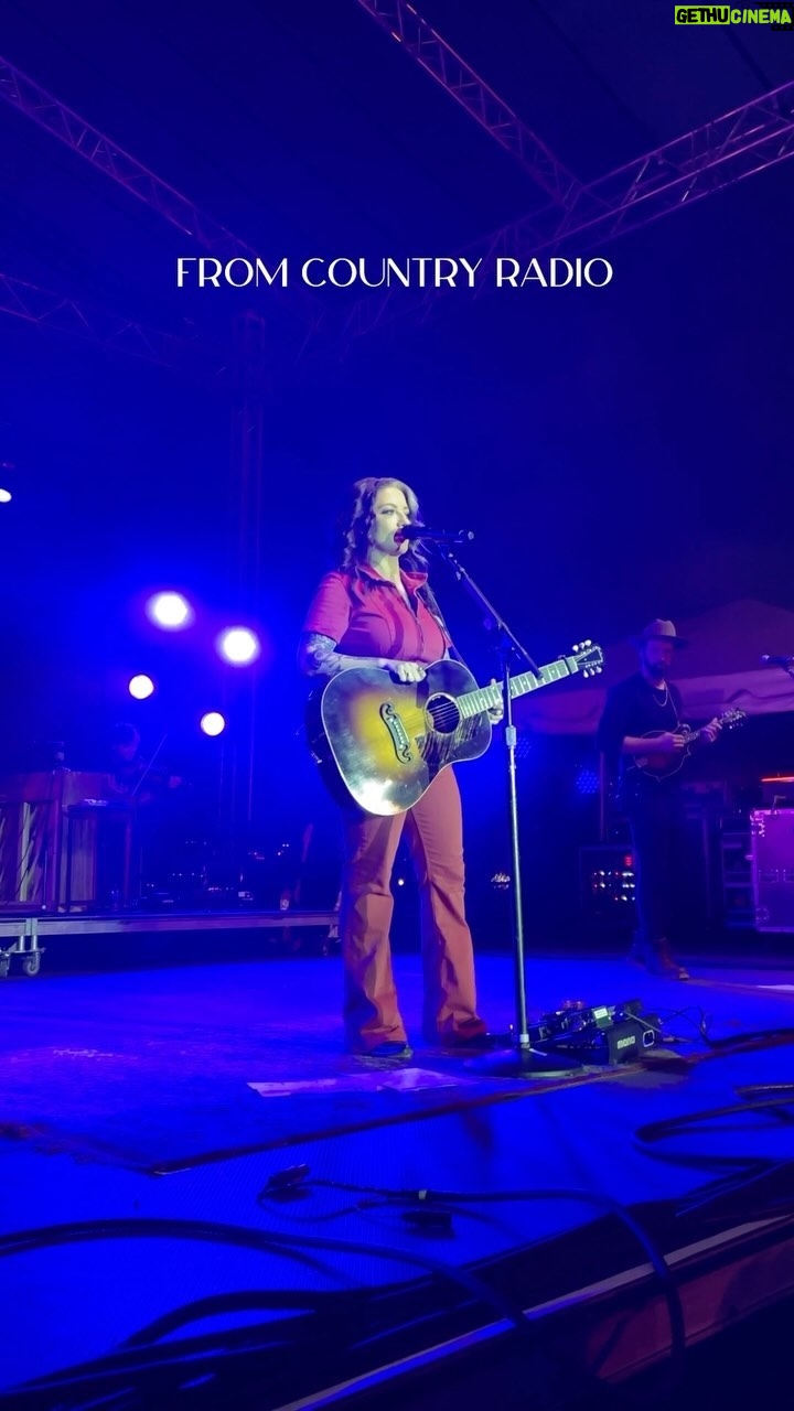 Ashley McBryde Instagram - Thank you, Country Radio for making this light shine so bright! #LightOnInTheKitchen