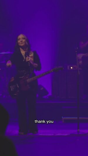 Ashley McBryde Instagram - Learning ASL has been an eye opening experience for us and I can't wait to learn more in 2024. Send me some ASL creators in the comments 🤟