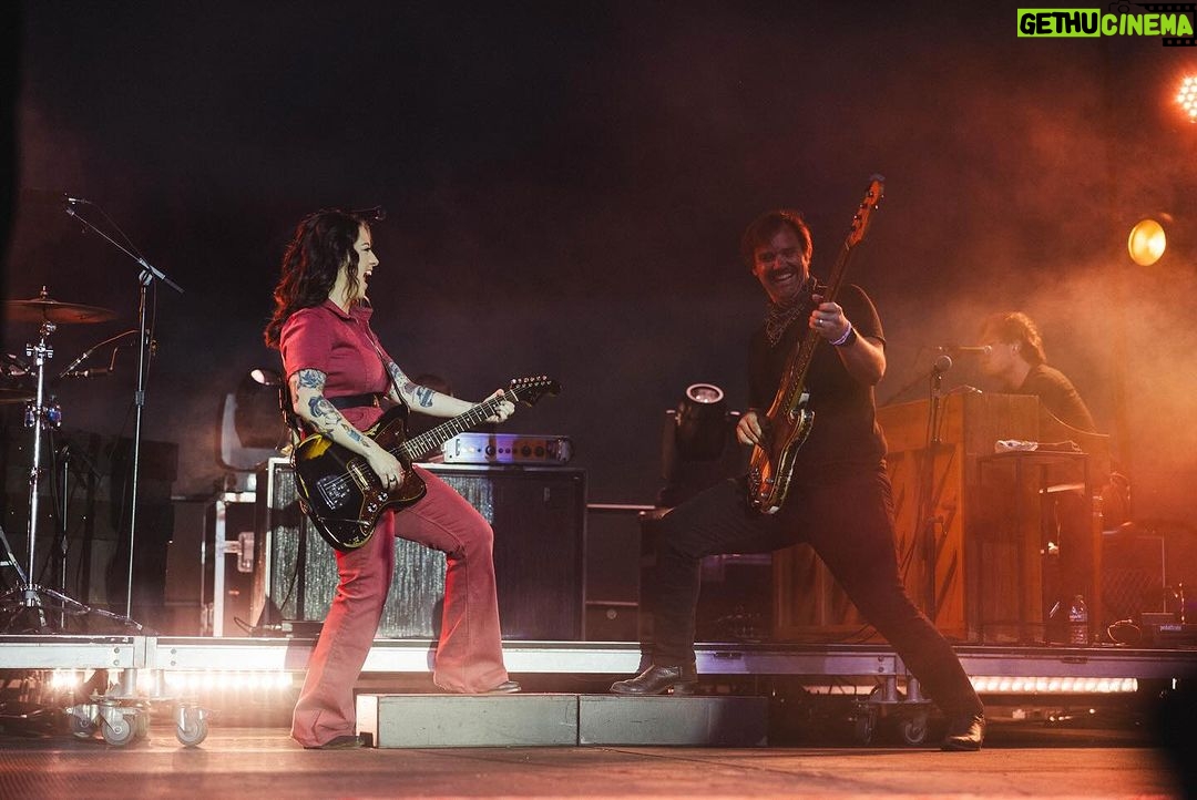 Ashley McBryde Instagram - Gretna Heritage Fest!! Thank you so much for having us and thank you for bringing amazing juju our way. You were incredible! #TheDevilIKnowTour presented by Ariat is rollin’ on and keepin’ the highway hot. Photos by @katiekauss Styled by @blakelyecollier Hair/makeup by @calijeffries @fender @daddarioandco @gretna_fest Gretna, Louisiana