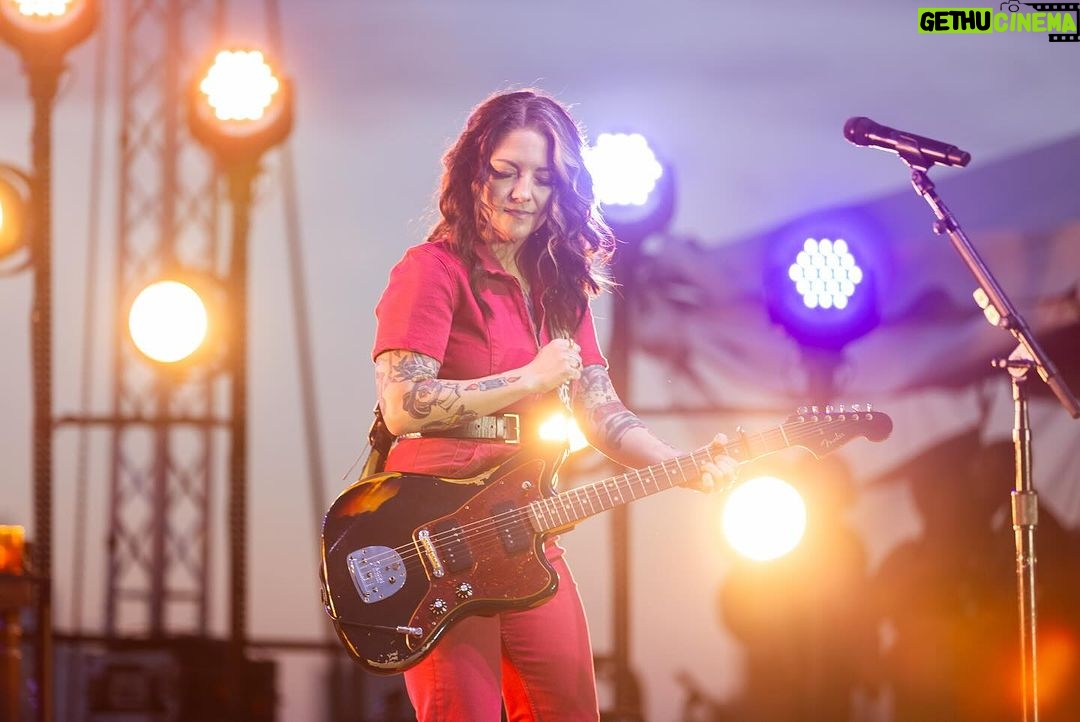 Ashley McBryde Instagram - Gretna Heritage Fest!! Thank you so much for having us and thank you for bringing amazing juju our way. You were incredible! #TheDevilIKnowTour presented by Ariat is rollin’ on and keepin’ the highway hot. Photos by @katiekauss Styled by @blakelyecollier Hair/makeup by @calijeffries @fender @daddarioandco @gretna_fest Gretna, Louisiana