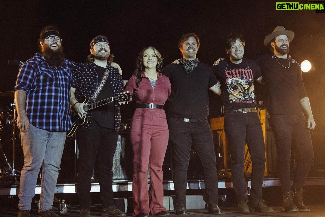 Ashley McBryde Instagram - Gretna Heritage Fest!! Thank you so much for having us and thank you for bringing amazing juju our way. You were incredible! #TheDevilIKnowTour presented by Ariat is rollin’ on and keepin’ the highway hot. Photos by @katiekauss Styled by @blakelyecollier Hair/makeup by @calijeffries @fender @daddarioandco @gretna_fest Gretna, Louisiana
