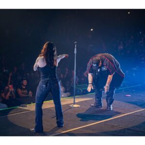 Ashley McBryde Instagram - Jelly told me I’d feel completely at home with his fans. And he’s absolutely right. Kansas City you brought the JOY that’s for sure. The amount of mutual love and adoration these camps have for one another is tangible in the entire building at each show. #BackroadBaptism all the way. @jellyroll615 @tmobilecenter 

📸: @jeanz_media