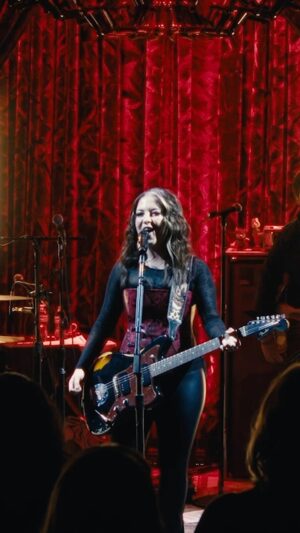 Ashley McBryde Instagram - “The Devil I Know” LIVE from the special album release celebration is out now! Check it out 😈

Link in bio/stories.