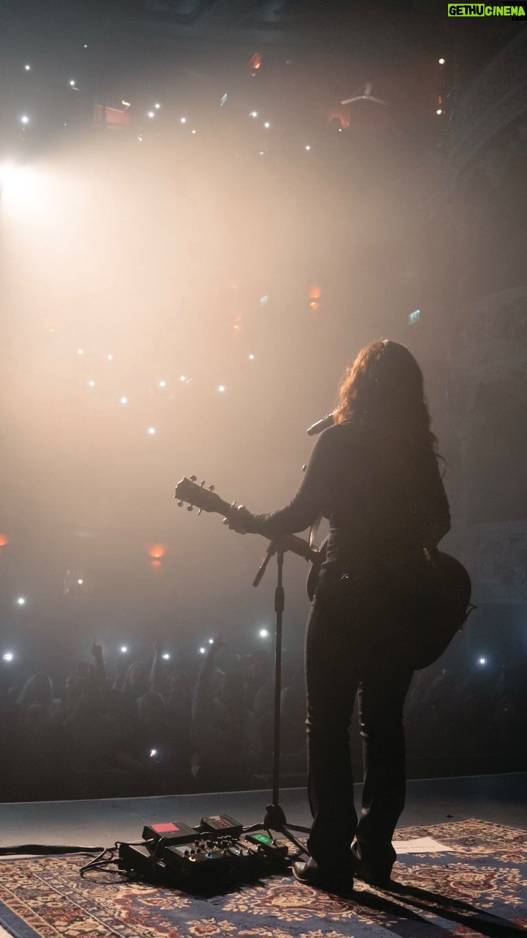 Ashley McBryde - 11.7K Likes - A little pre-show jam session 😈 The Devil I Know Tour kicks back off in 2 weeks! Make sure to grab your tickets at the link in bio.