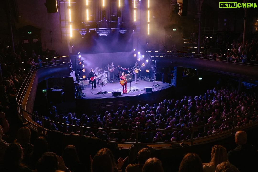 Ashley McBryde Instagram - There’s not another crowd like the Manchester crowd. Hot DAMN !! I’ll be high on that show for days ! Thank you for being exactly who you are . A Little piece of my heart stays in Manchester. Manchester, United Kingdom