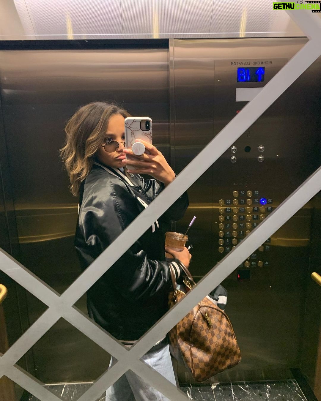 Ashley Nicole Williams Instagram - surprise 👱🏽♀️ color by: @hairbygav