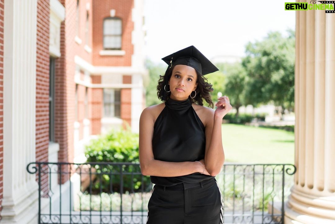 Ashley Nicole Williams Instagram – kicked my way out of
