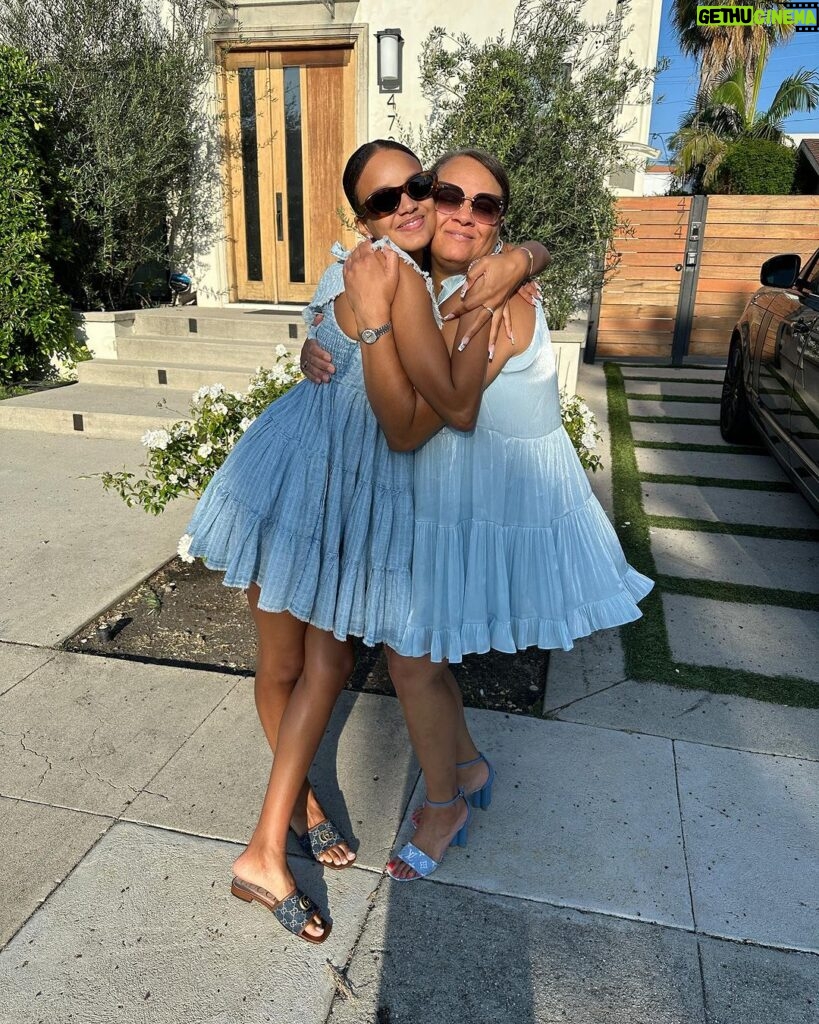 Ashley Nicole Williams Instagram - when they say “she get it from her mama”… 👯‍♀️ Happy Birthday to my most favorite girl in the WORLD!!!! Everything I do in this life is for you & to make you proud!!! I love you to the ends of the earth, with my whole heart!!! ♥️🥤🍦🍒 #blessedwthebest
