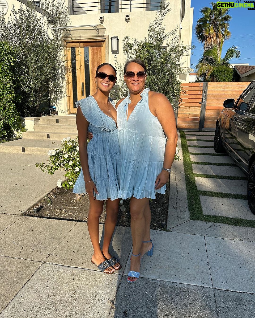 Ashley Nicole Williams Instagram - when they say “she get it from her mama”… 👯♀️ Happy Birthday to my most favorite girl in the WORLD!!!! Everything I do in this life is for you & to make you proud!!! I love you to the ends of the earth, with my whole heart!!! ♥️🥤🍦🍒 #blessedwthebest