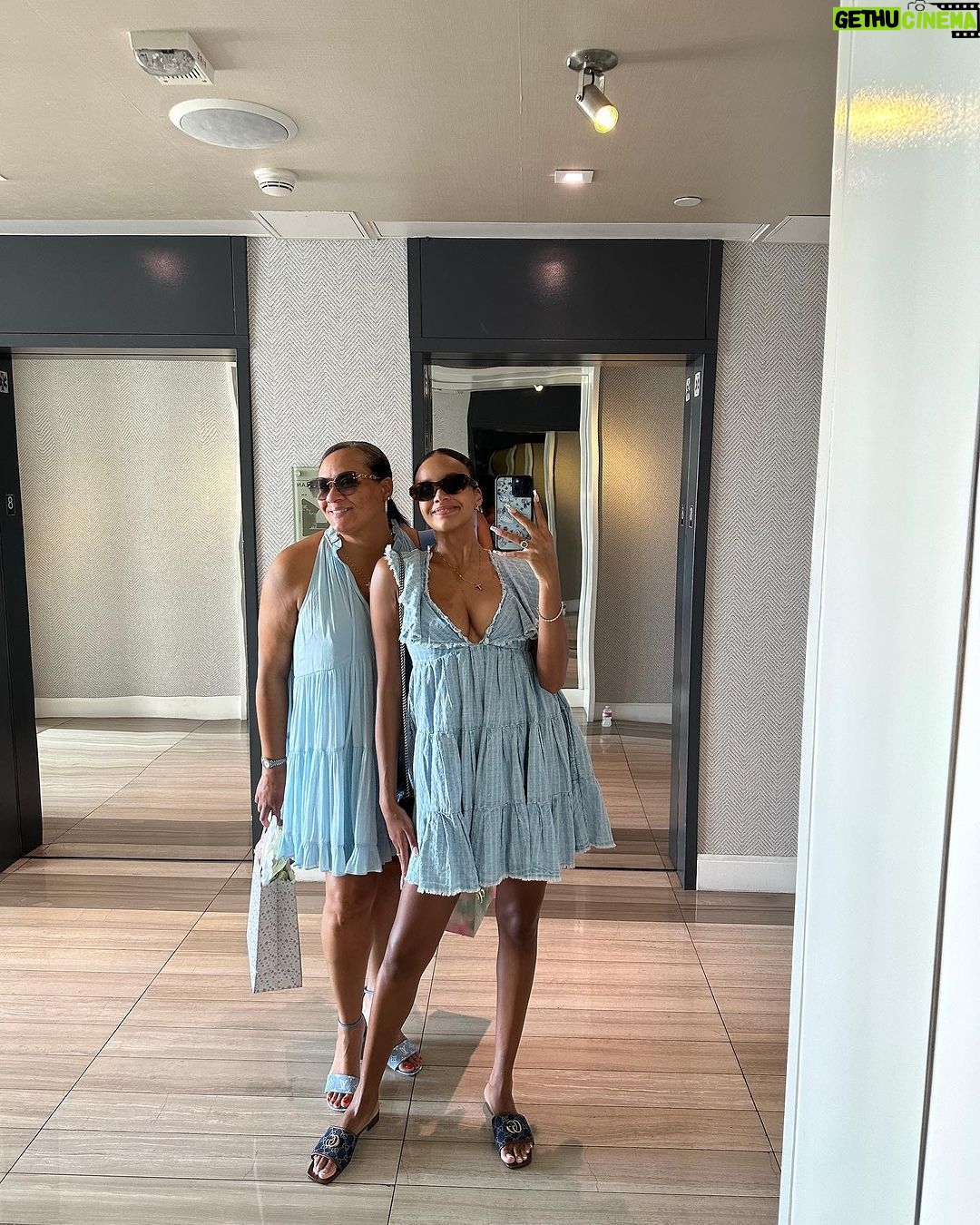 Ashley Nicole Williams Instagram - when they say “she get it from her mama”… 👯♀️ Happy Birthday to my most favorite girl in the WORLD!!!! Everything I do in this life is for you & to make you proud!!! I love you to the ends of the earth, with my whole heart!!! ♥️🥤🍦🍒 #blessedwthebest