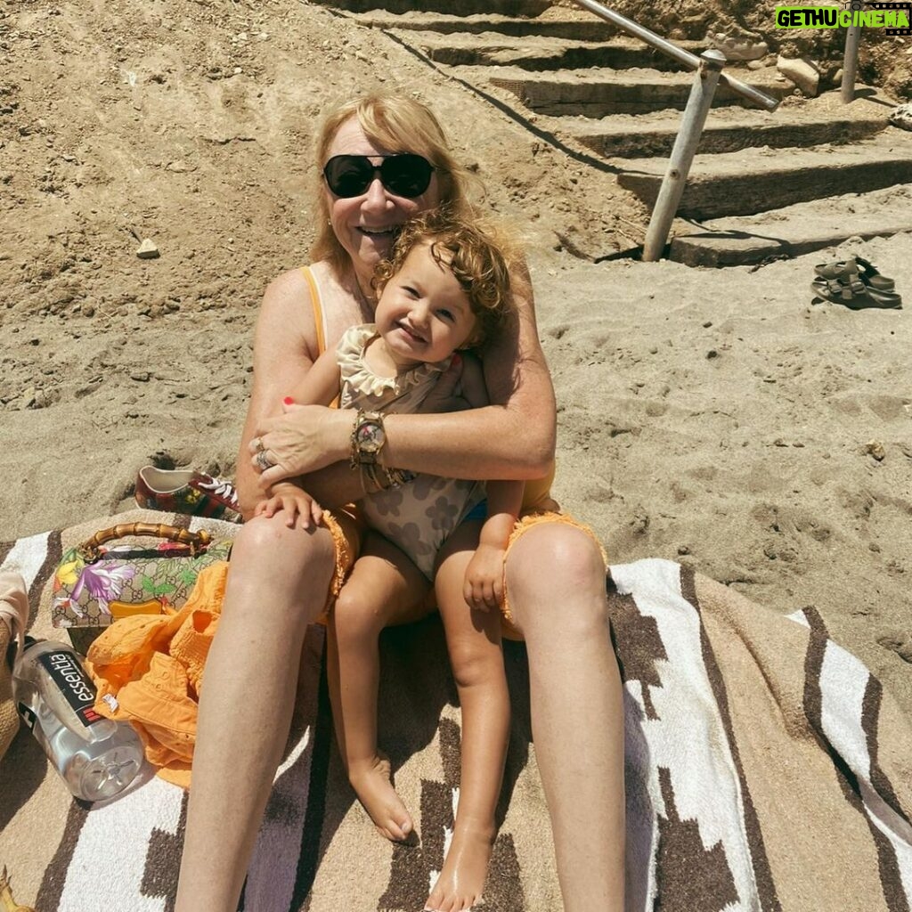 Ashley Tisdale Instagram - Happy birthday mommy! Thanks for being the best mom and for always supporting me in everything I do, you have taught me to be resilient and to also have Grace. Also your the best grandma to Juju, we love you so so much! ❤❤❤