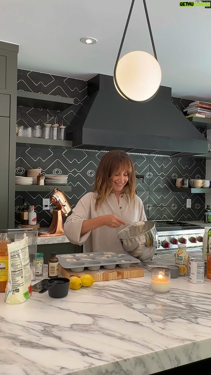Ashley Tisdale Instagram - Hey guys! I wanted to share the recipe for my favorite gluten-free lemon poppyseed muffins with you all. They’re my go-to treat for fall. Oh, and did I mention they’re also vegan!? Yes, gluten-free, vegan, and so so good. Hope you love them as much as I do! 🍋 Ingredients: Muffins: - 2/3 cup granulated sugar - zest of 2 lemons - 3 cups gluten-free flour blend - 1 1/12 tsp baking powder - 1 1/2 tsp baking soda - 1 tsp salt - 2 tbsp poppy seeds - 6 tbsp fresh lemon juice - 1 3/4 cup almond milk (or dairy-free alternative) - 1 tbsp apple cider vinegar - 1/2 cup vegetable oil - 1 tsp vanilla Glaze: - 3/4 cup powdered sugar - 1 lemon (zested and juiced) Full recipe and directions on the blog. Link in bio!