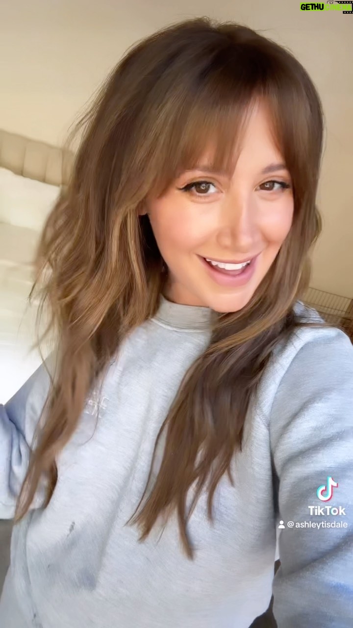 Ashley Tisdale Instagram - I love it @chaviv_hair @buddywporter ❤️