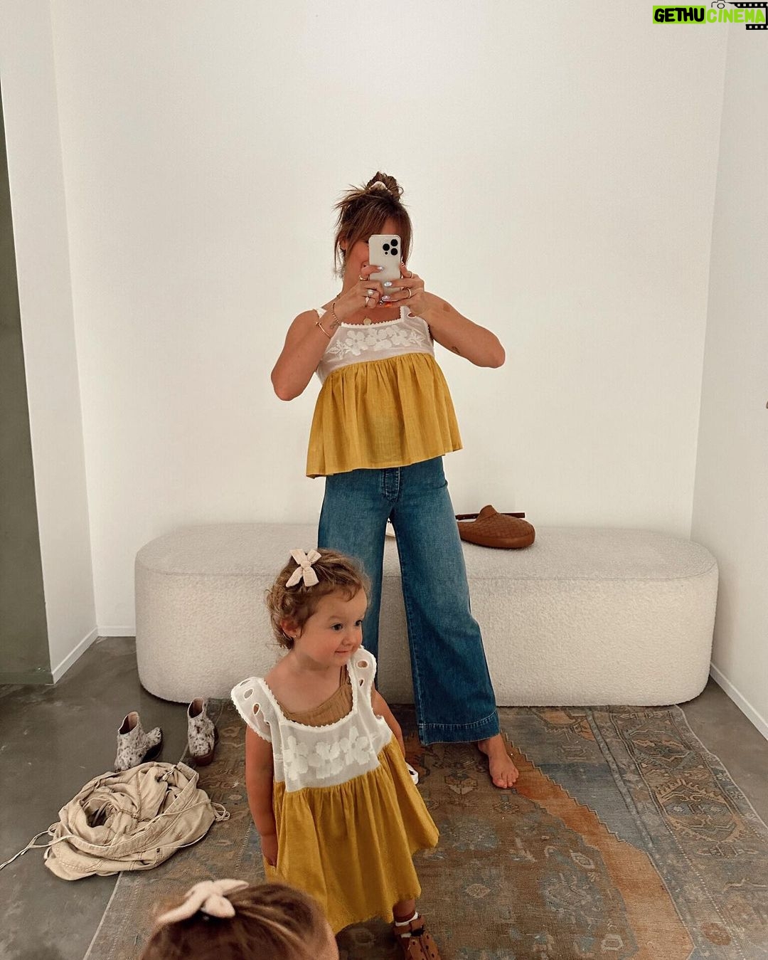 Ashley Tisdale Instagram - all of my loves 💕