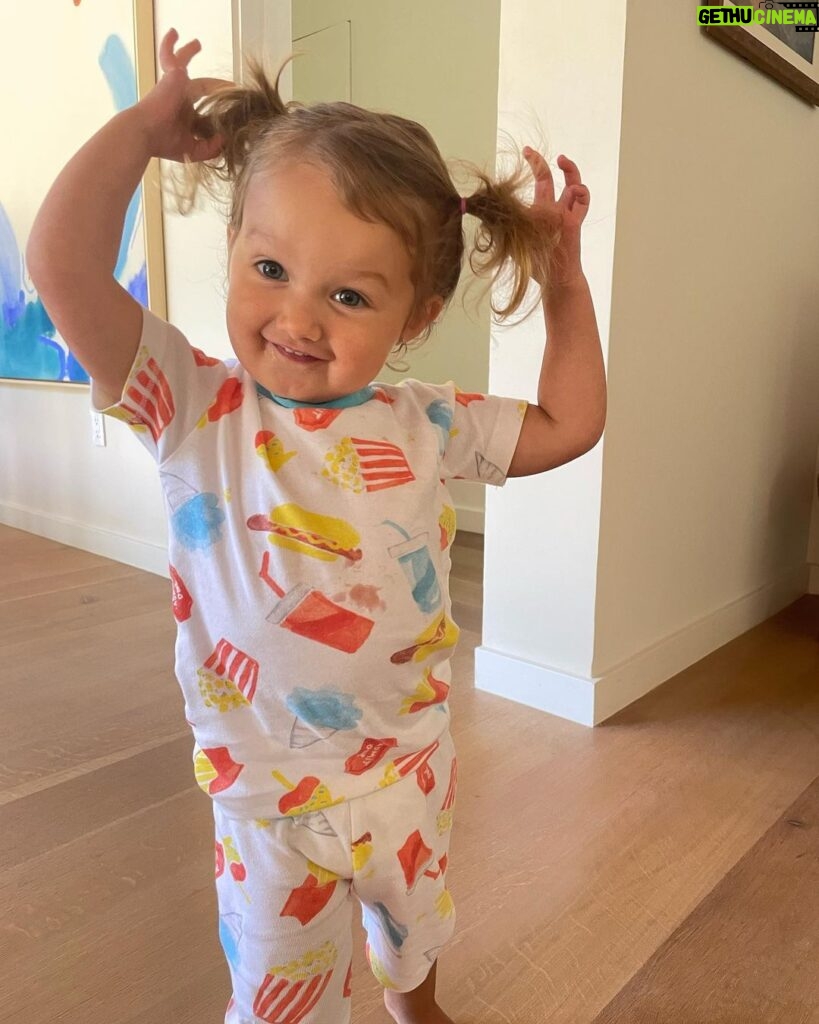 Ashley Tisdale Instagram - Pure joy doesn’t come from material things. It can be the simplest thing, like seeing your hair in pigtails for the first time 🥰
