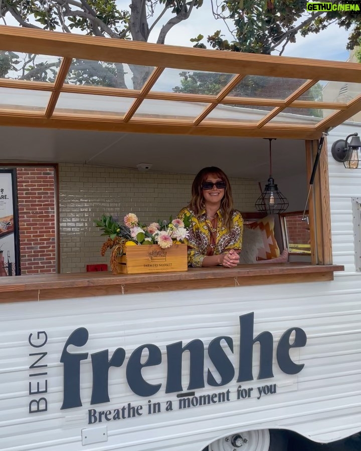 Ashley Tisdale Instagram - Thank you all so much for coming to the @beingfrenshe pop-up truck and saying hi today. I loved meeting all of you and am so grateful for this community. Can’t wait to share what we have planned next 🥰