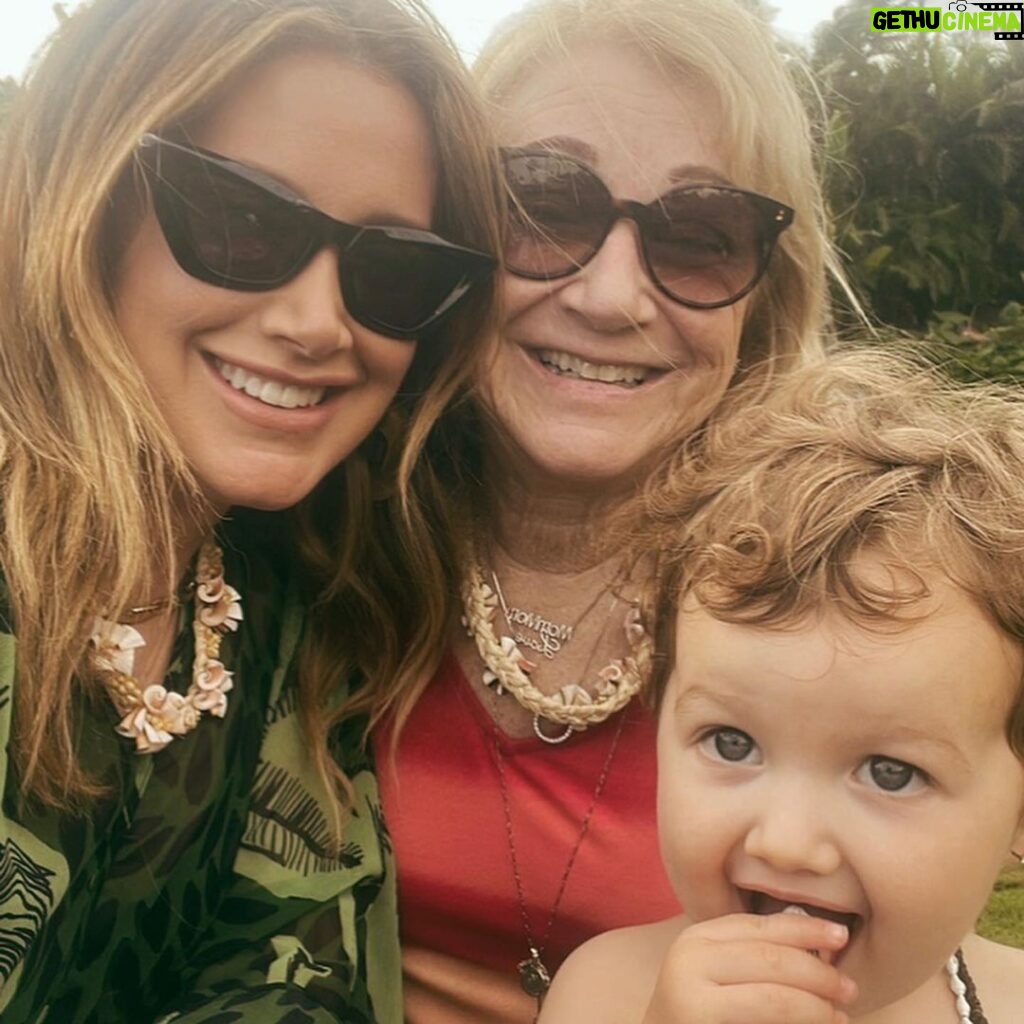 Ashley Tisdale Instagram - Happy birthday mommy! Thanks for being the best mom and for always supporting me in everything I do, you have taught me to be resilient and to also have Grace. Also your the best grandma to Juju, we love you so so much! ❤️❤️❤️
